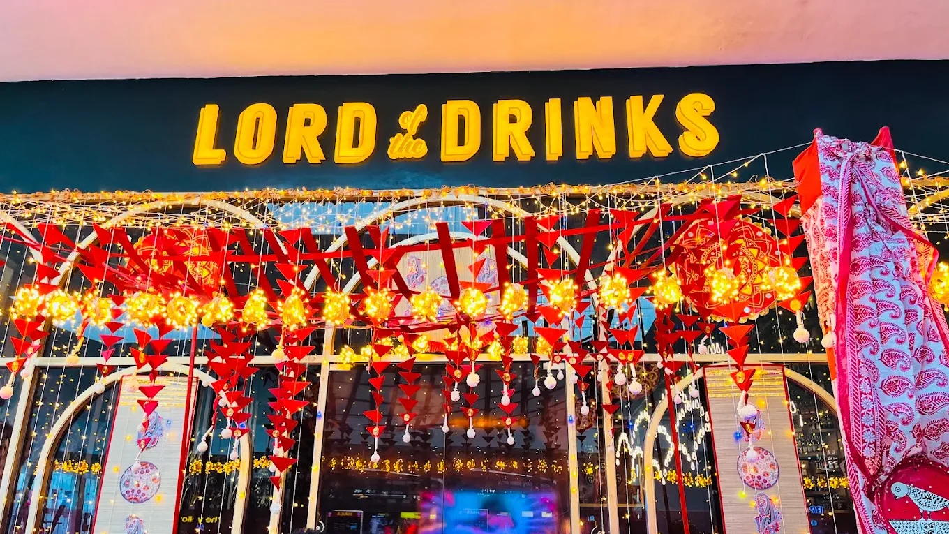 Lord of the Drinks: Restaurant In South City Mall, Kolkata